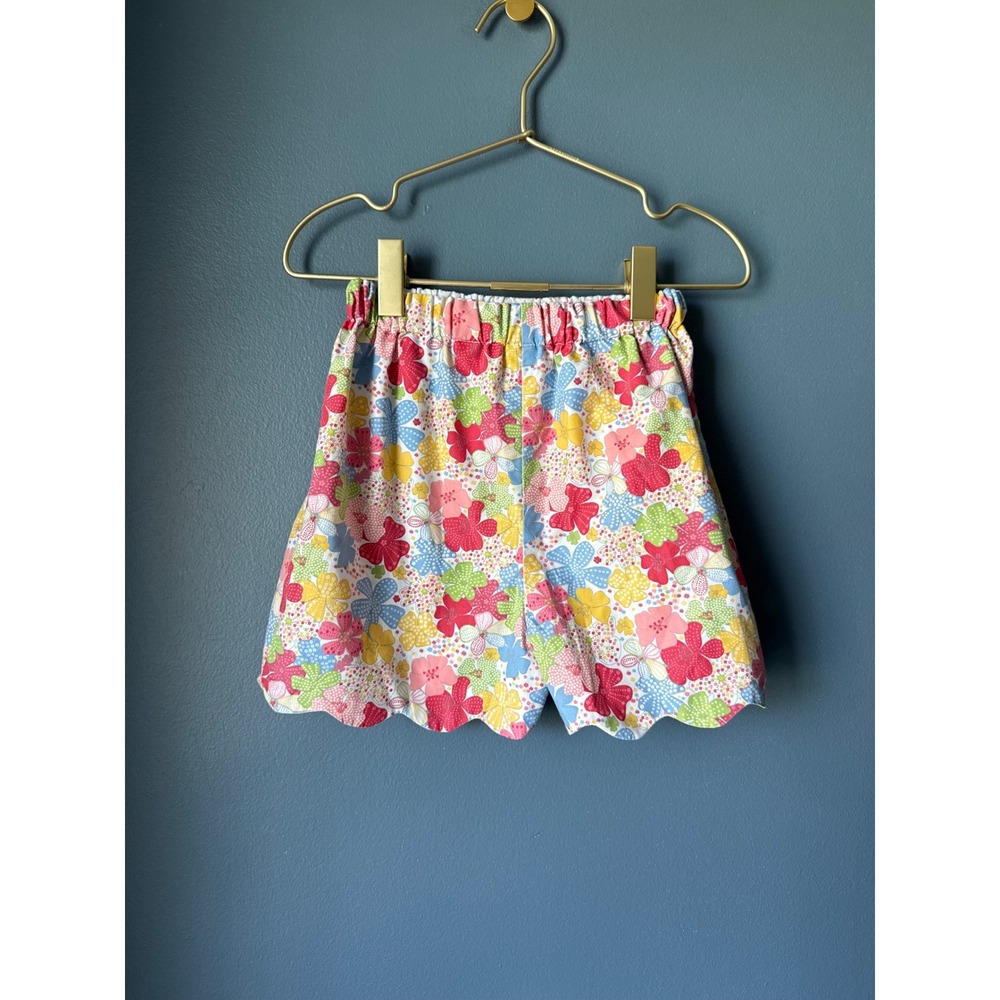 Little English Girls Multi Color Floral Scallop Hem Shorts Size 5